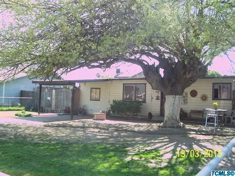 303 E Chavez Ave, Visalia, CA 93291 photo 3