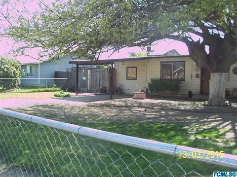 303 E Chavez Ave, Visalia, CA 93291 photo 1