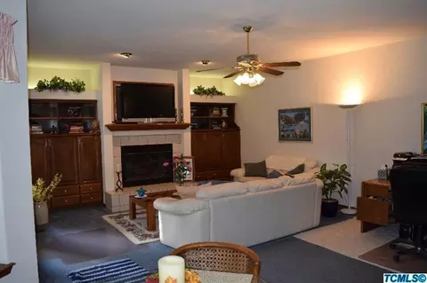 6003 W Beech Ct, Visalia, CA 93277 photo 9