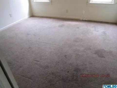 1812 E Olive Way, Dinuba, CA 93618 photo 2