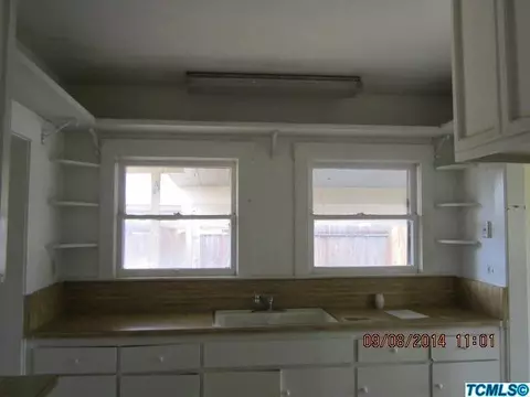 1812 E Olive Way, Dinuba, CA 93618 photo 7