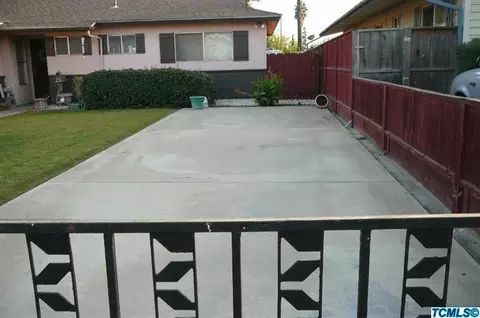 302 Plum St, Exeter, CA 93221 photo 3