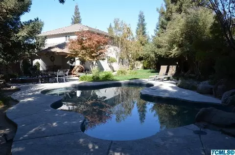 2029 E Parkview Ct, Visalia, CA 93292 photo 20