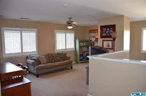 2029 E Parkview Ct, Visalia, CA 93292 photo 17