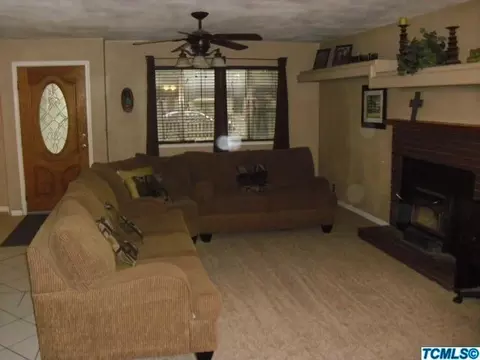 30857 Juniper St, Visalia, CA 93291 photo 3