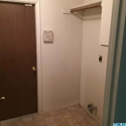 746 E Palm Dr, Hanford, CA 93230 photo 16