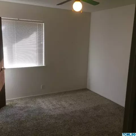 746 E Palm Dr, Hanford, CA 93230 photo 14