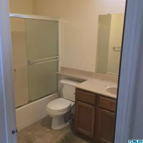 746 E Palm Dr, Hanford, CA 93230 photo 15