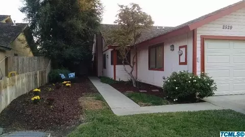 2529 E Parker Ct, Visalia, CA 93292 photo 3