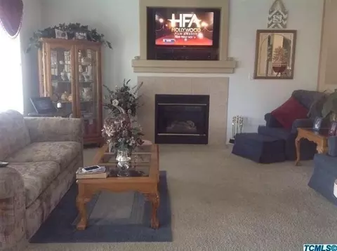 1911 E Copper Ave, Visalia, CA 93292 photo 3