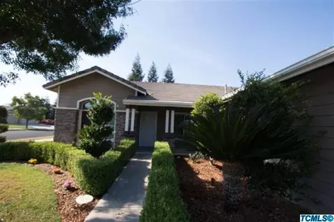 1596 Coventry Ave, Clovis, CA 93611 photo 2