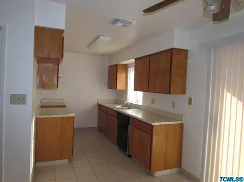 940 Woodworth Ave, Clovis, CA 93612 photo 8