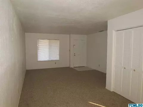 940 Woodworth Ave, Clovis, CA 93612 photo 6