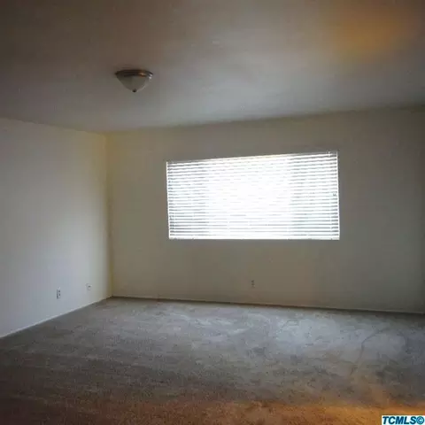 3147 E Cathie Ct, Visalia, CA 93292 photo 2