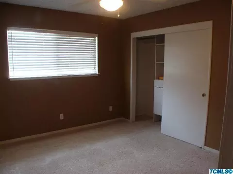 525 E Birch Ave, Hanford, CA 93230 photo 10