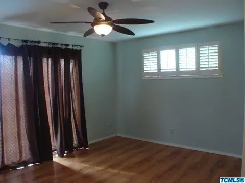 525 E Birch Ave, Hanford, CA 93230 photo 9