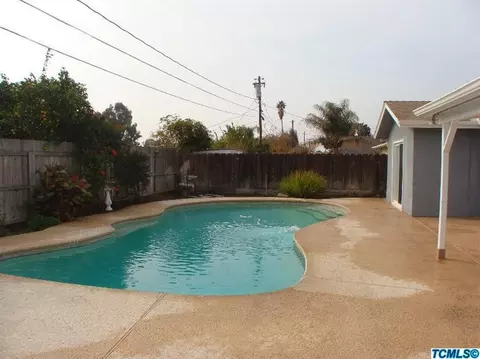 525 E Birch Ave, Hanford, CA 93230 photo 12