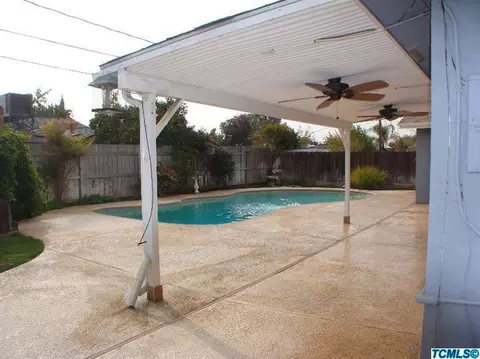 525 E Birch Ave, Hanford, CA 93230 photo 13