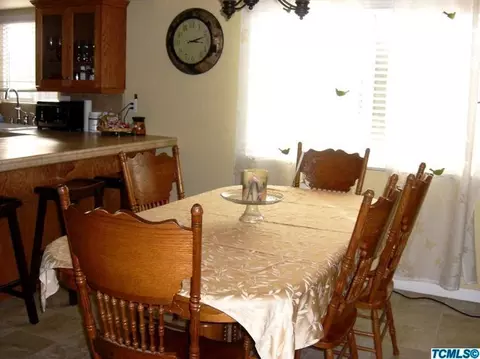 22931 Brian Rd, Tulare, CA 93274 photo 6