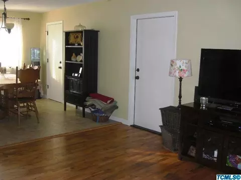 22931 Brian Rd, Tulare, CA 93274 photo 5