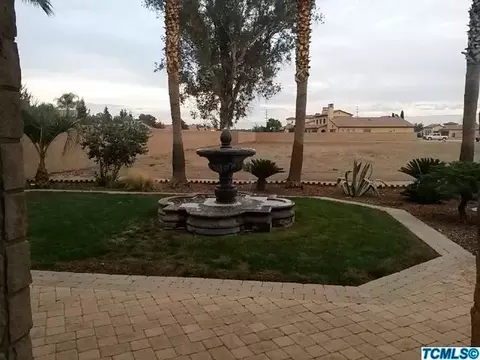 2071 E Goleta Ct, Tulare, CA 93274 photo 6