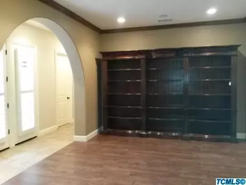 2071 E Goleta Ct, Tulare, CA 93274 photo 8