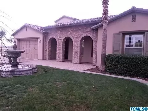 2071 E Goleta Ct, Tulare, CA 93274 photo 2