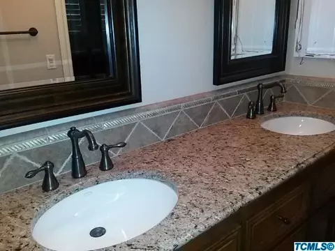 2071 E Goleta Ct, Tulare, CA 93274 photo 26