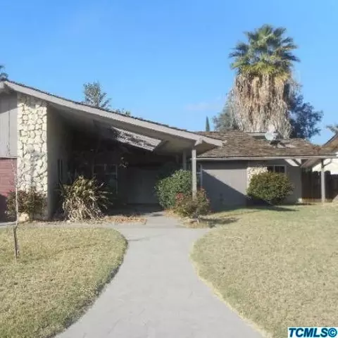 650 E Hazelwood Dr, Lemoore, CA 93245 photo 1