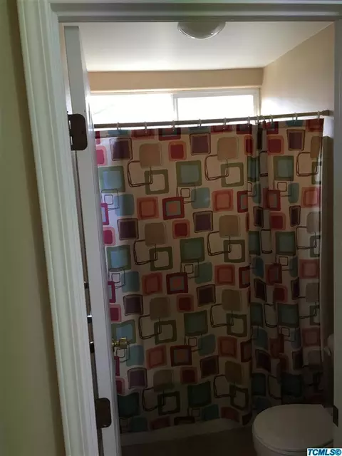 2346 E Harold Ct, Visalia, CA 93292 photo 7