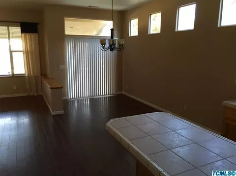 2346 E Harold Ct, Visalia, CA 93292 photo 10