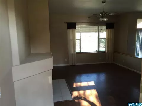 2346 E Harold Ct, Visalia, CA 93292 photo 3