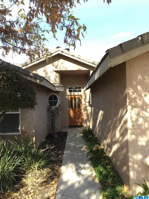 2346 E Harold Ct, Visalia, CA 93292 photo 2