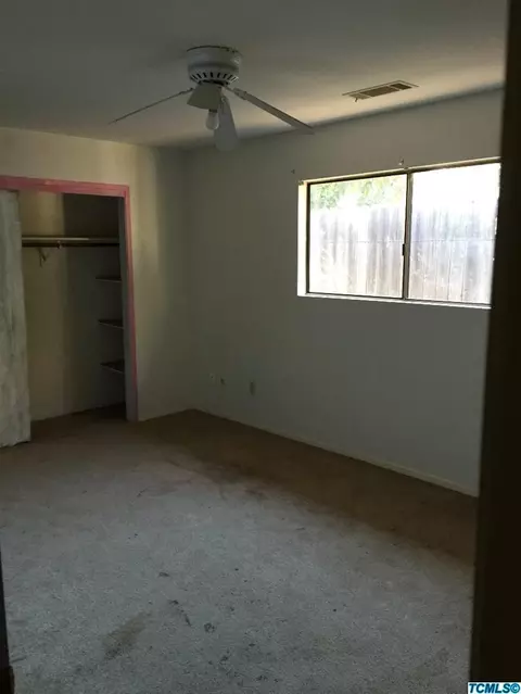 2301 E Hillcrest Ave, Visalia, CA 93292 photo 13