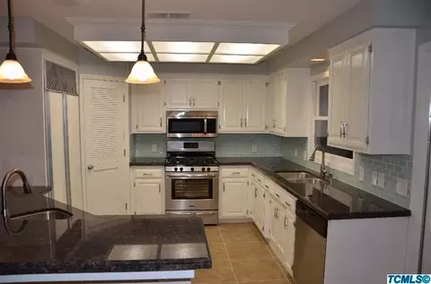 204 Windsor Ct, Exeter, CA 93221 photo 5