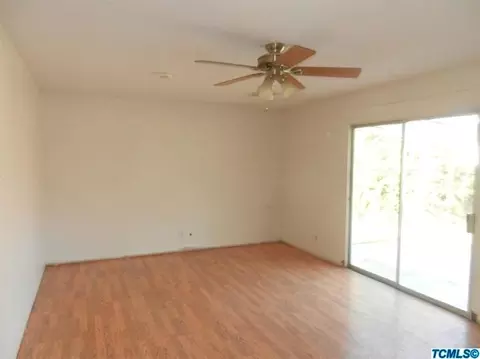 442 W Spruce Ave, Lemoore, CA 93245 photo 3