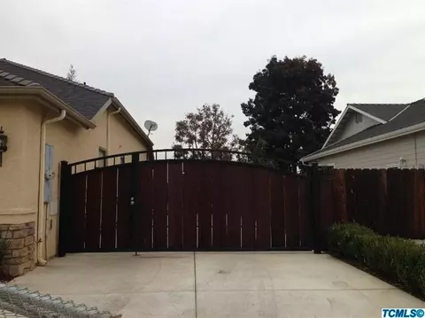 165 Old Line Ct, Exeter, CA 93221 photo 4
