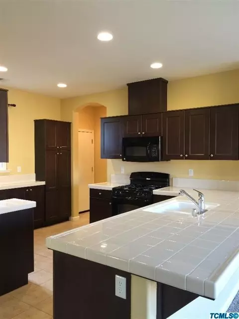 1201 Timothy Ave, Dinuba, CA 93618 photo 4