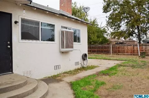 754 E Sonora Ave, Tulare, CA 93274 photo 15