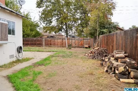 754 E Sonora Ave, Tulare, CA 93274 photo 16