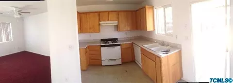 2096 Hatch Ave, Tulare, CA 93274 photo 3