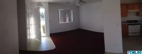 2096 Hatch Ave, Tulare, CA 93274 photo 2