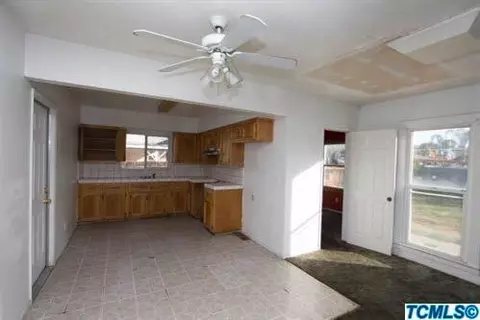 1446 El Monte Way, Dinuba, CA 93618 photo 6