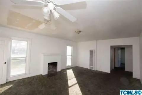 1446 El Monte Way, Dinuba, CA 93618 photo 4