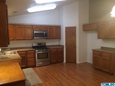 2944 E Pershing Ct, Visalia, CA 93292 photo 4