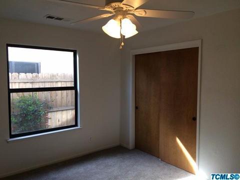 2944 E Pershing Ct, Visalia, CA 93292 photo 23