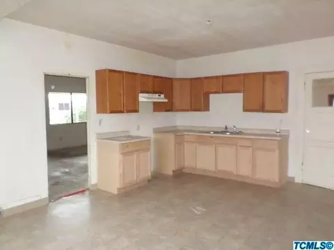365 Oleander Ave, Lemoore, CA 93245 photo 12