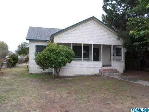365 Oleander Ave, Lemoore, CA 93245 photo 2