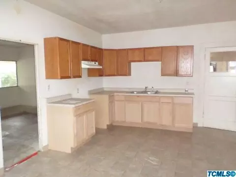 365 Oleander Ave, Lemoore, CA 93245 photo 11