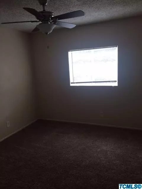 645 N Spring Rd, Earlimart, CA 93219 photo 5